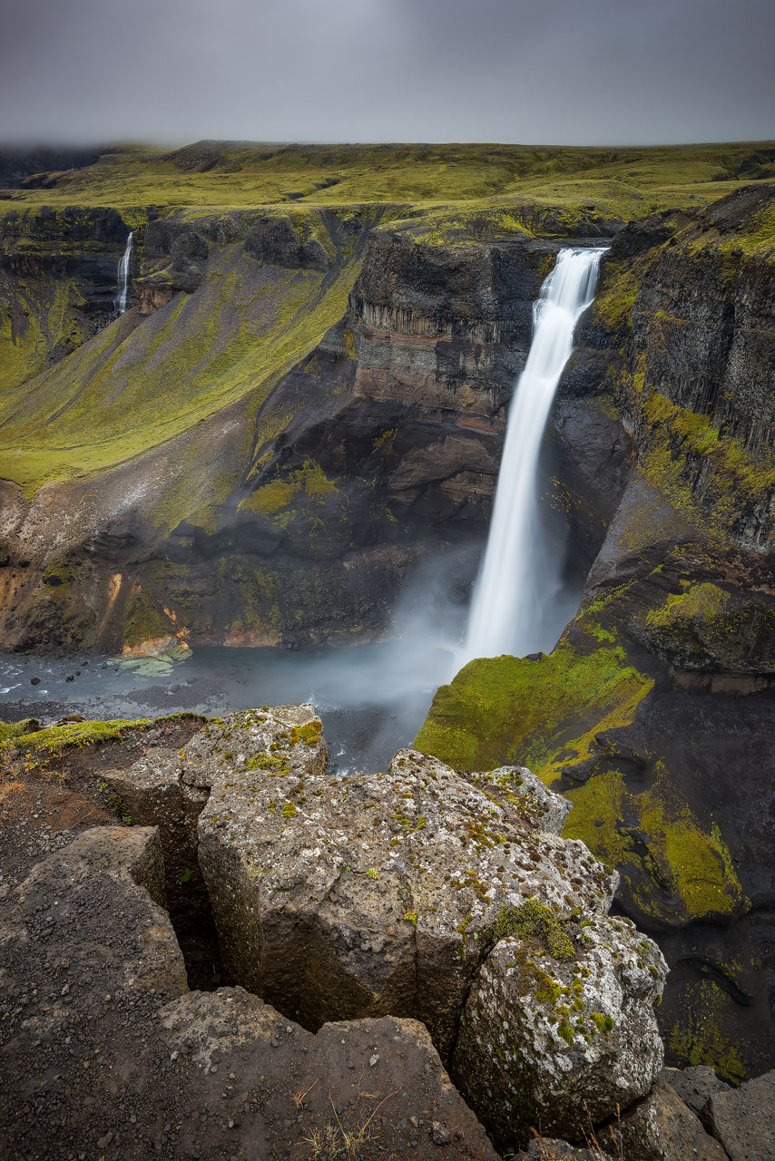 The waterfall Háifoss, situated near the volcano Hekla (south of Iceland).